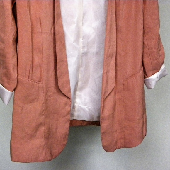 Lightweight Pink Blazer - Picture 4 of 6